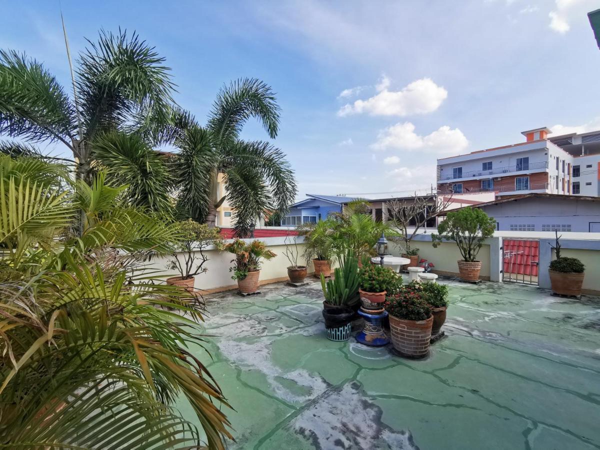 Samiya Guesthouse Bangsaen Εξωτερικό φωτογραφία